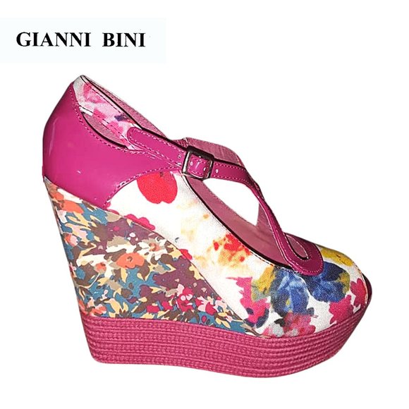 Gianni Bini Shoes - GIANNI BINI Spring Floral Platform Peep-Toe Wedge Heels